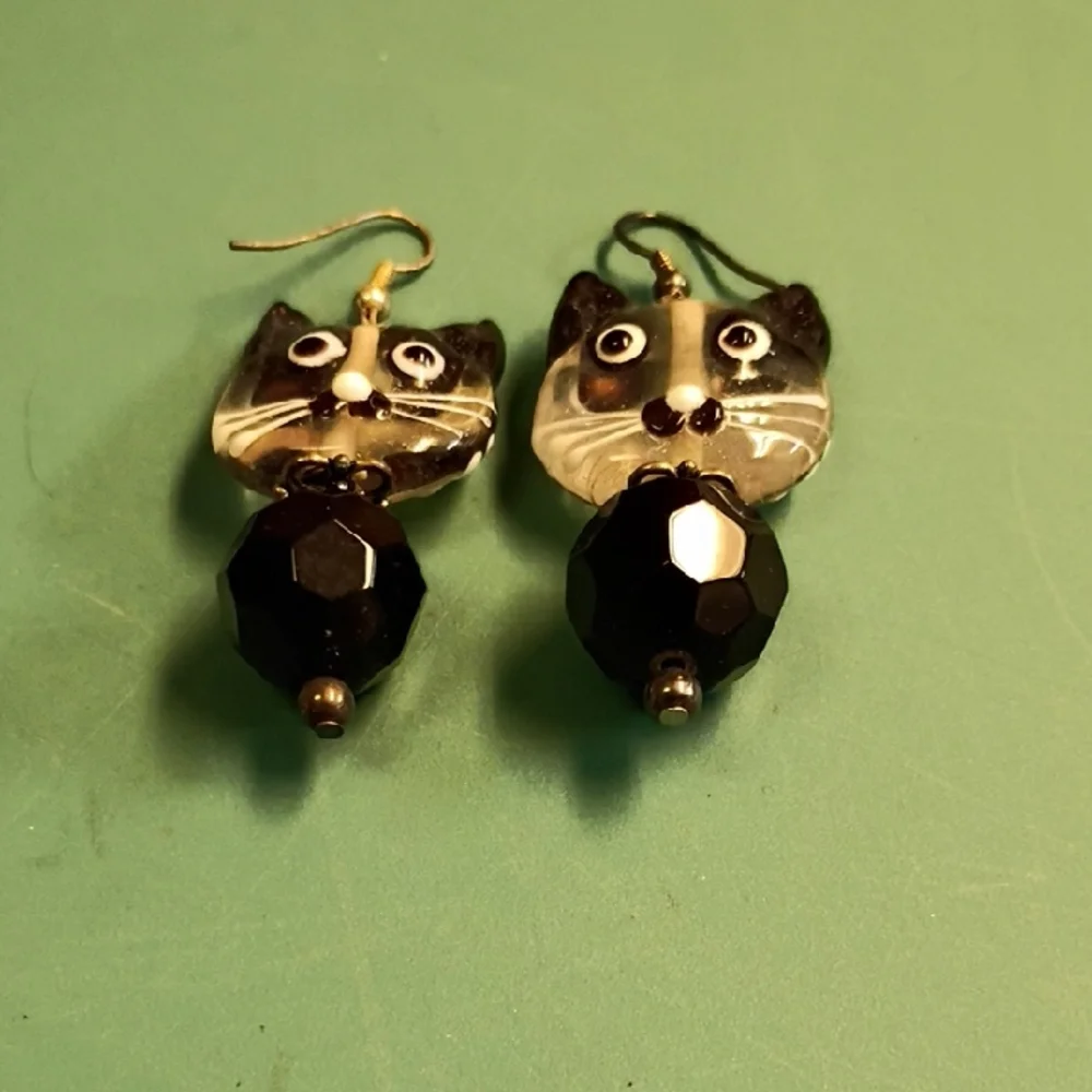 Chic Black and White Cat Earrings